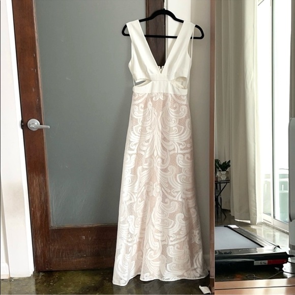 BCBG Maxazria Marilyne Lace Ivory Cut Out Maxi Dress Size 0 women’s formal prom - Picture 3 of 10